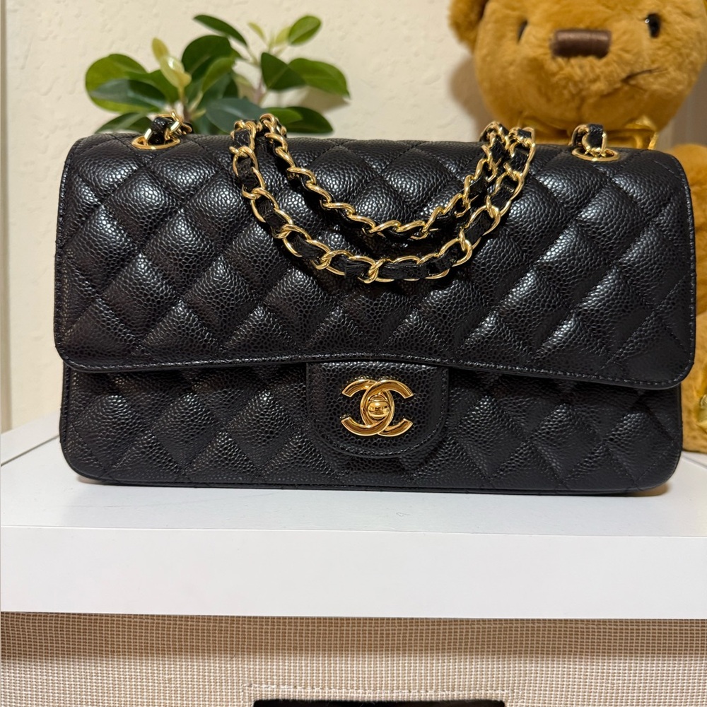 CHANEL Black Quilted caviar flap Bag with Gold Chain 25cm